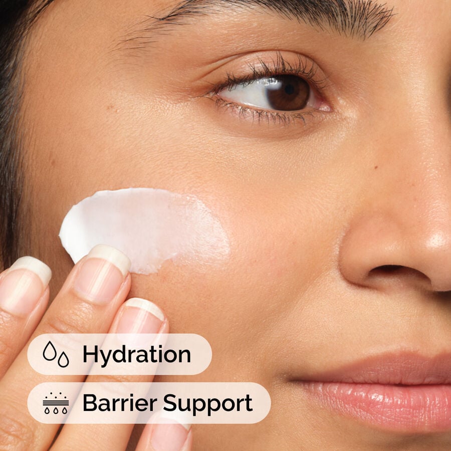 natural-moisturizing-factors-ha-t8 ord-natural-moisturizing-factors-ha-model-application-with-benefits.jpg